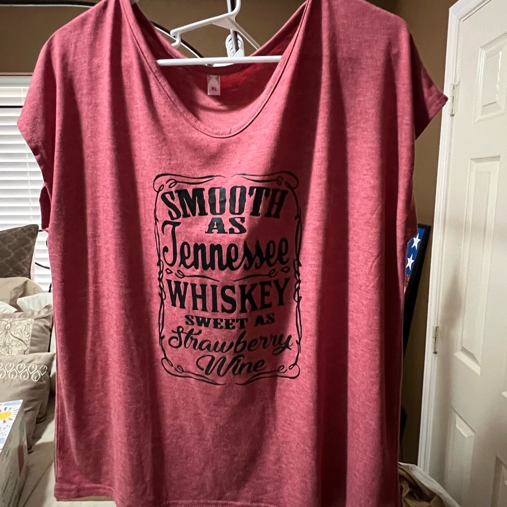 Dusty Pink T-Shirt - Smooth as Tennessee Whiskey - XL - Picture 2 of 4
